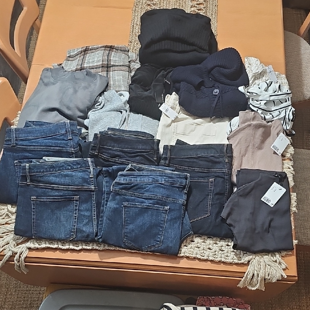 Assorted Denim Jeans & Clothing Size XL/14 H&M Banana Republic Ava Viv GAP More